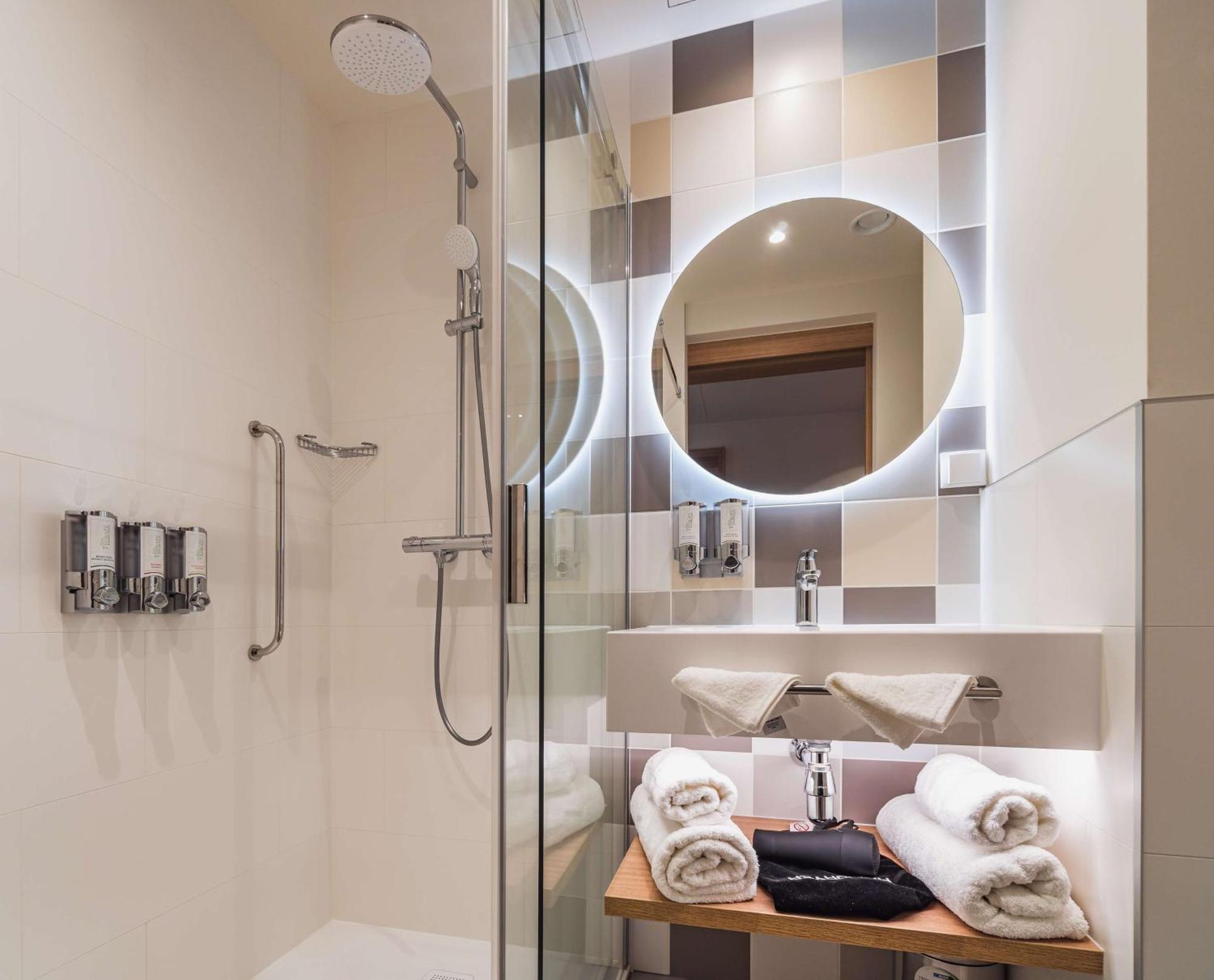 Hampton By Hilton Lodz City Center Екстериор снимка