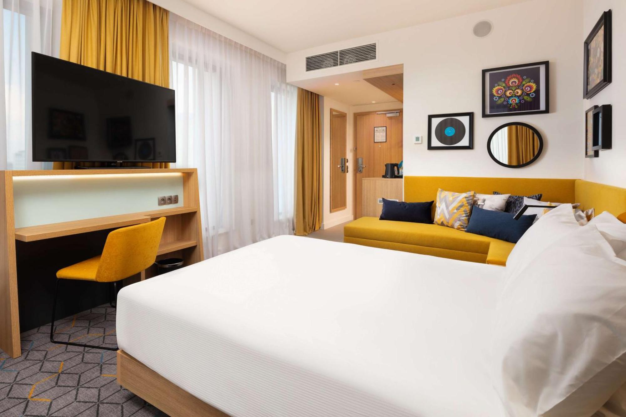 Hampton By Hilton Lodz City Center Екстериор снимка
