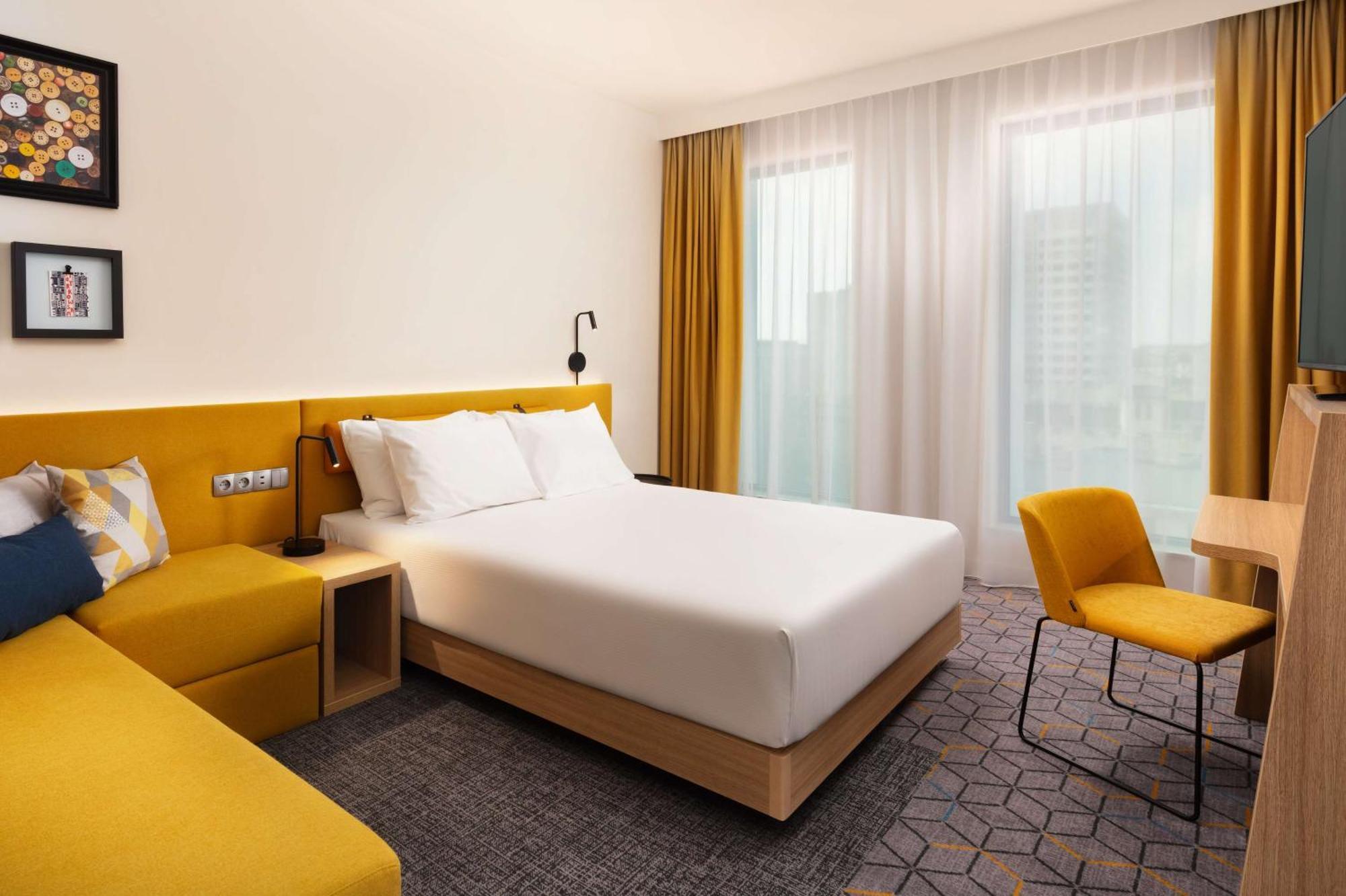 Hampton By Hilton Lodz City Center Екстериор снимка