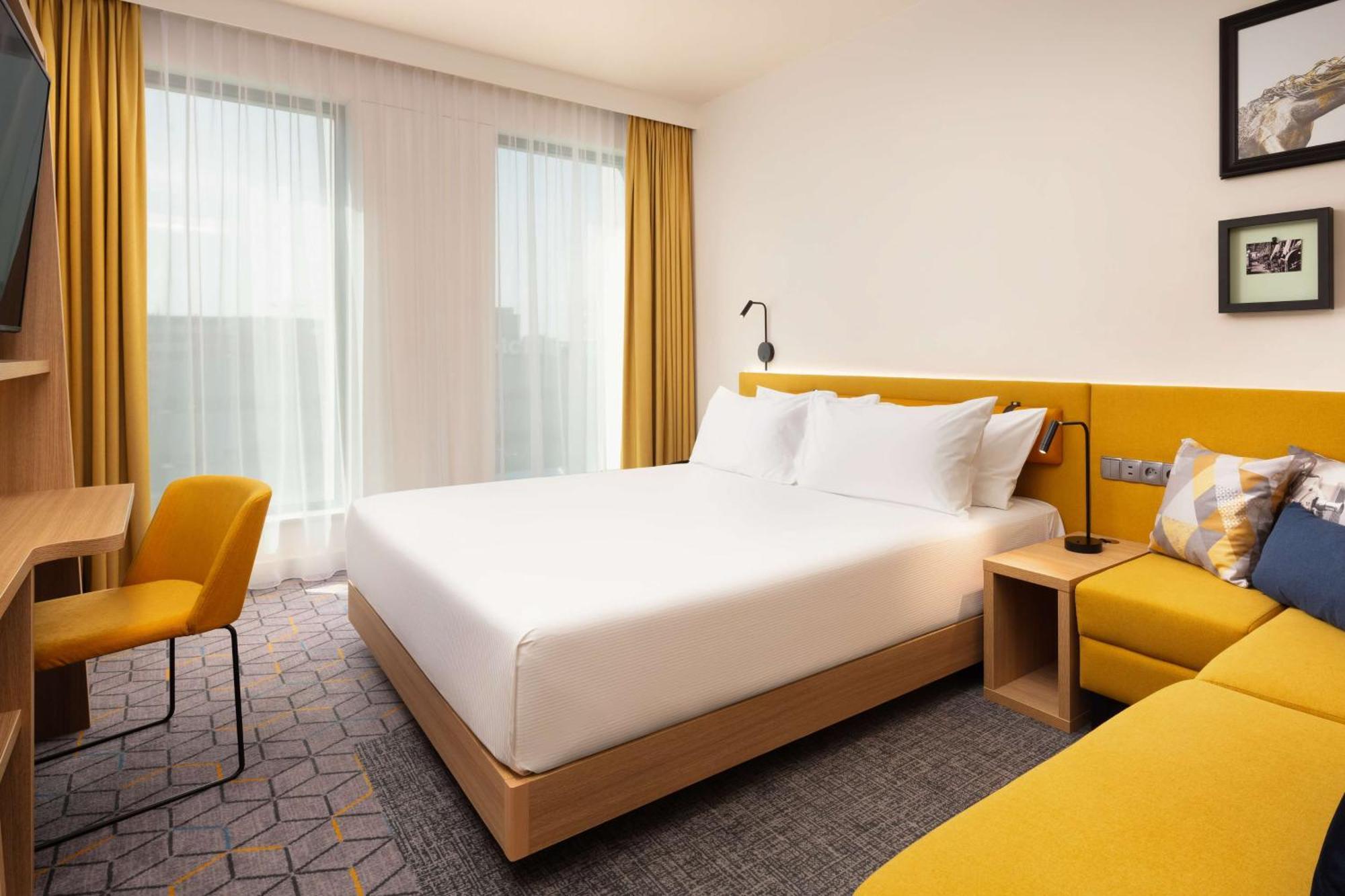Hampton By Hilton Lodz City Center Екстериор снимка