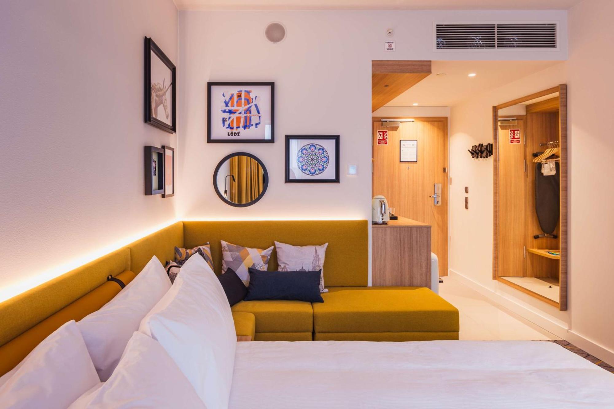 Hampton By Hilton Lodz City Center Екстериор снимка